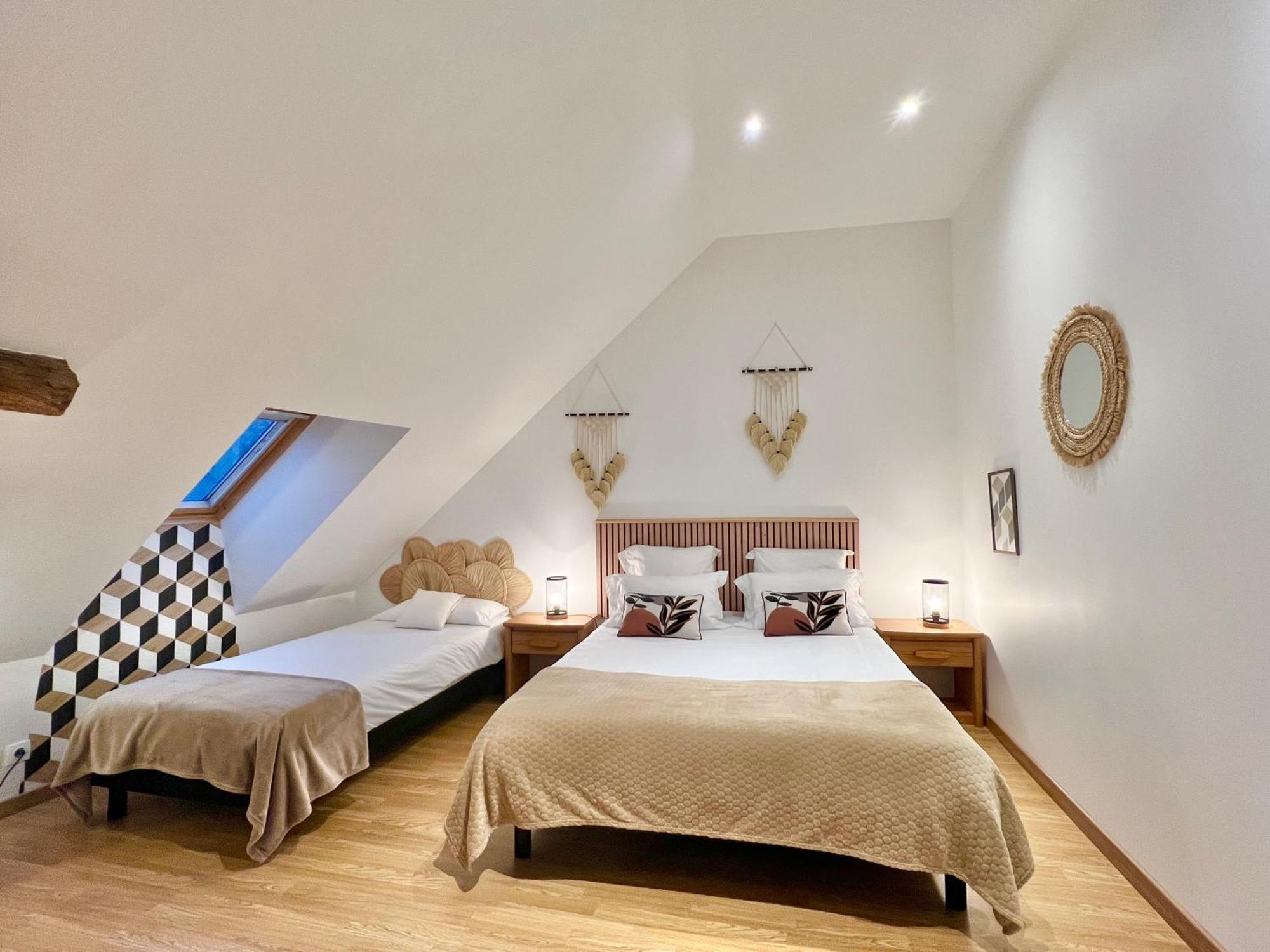 La Vue Loire Maison Saint-Denis-de lʼHôtel المظهر الخارجي الصورة